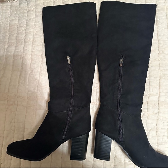 LIBBY EDELMAN Rose Embroidered Tall Heeled Boots Womens Size 10 - Picture 2 of 3